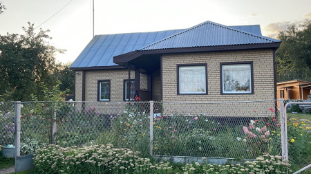 Обшивка фасадными панелями под кирпич